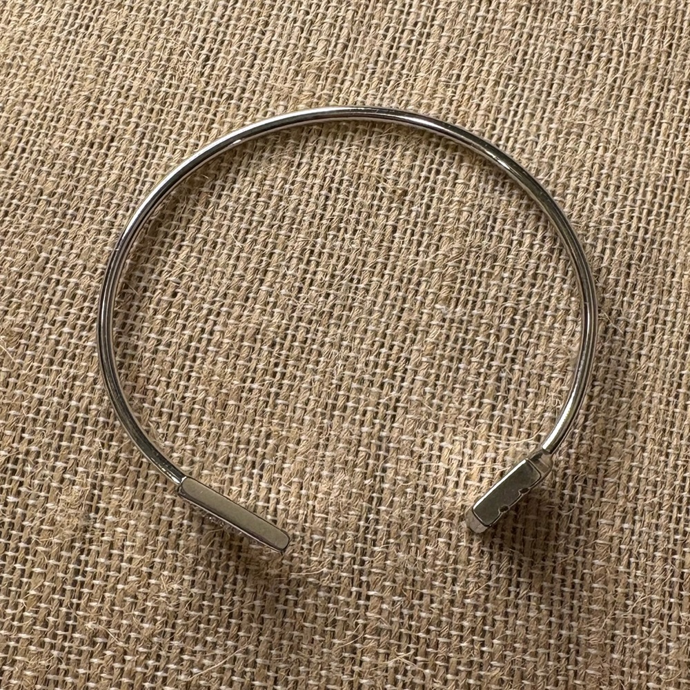 Origami Owl Silver Arrow Bangle